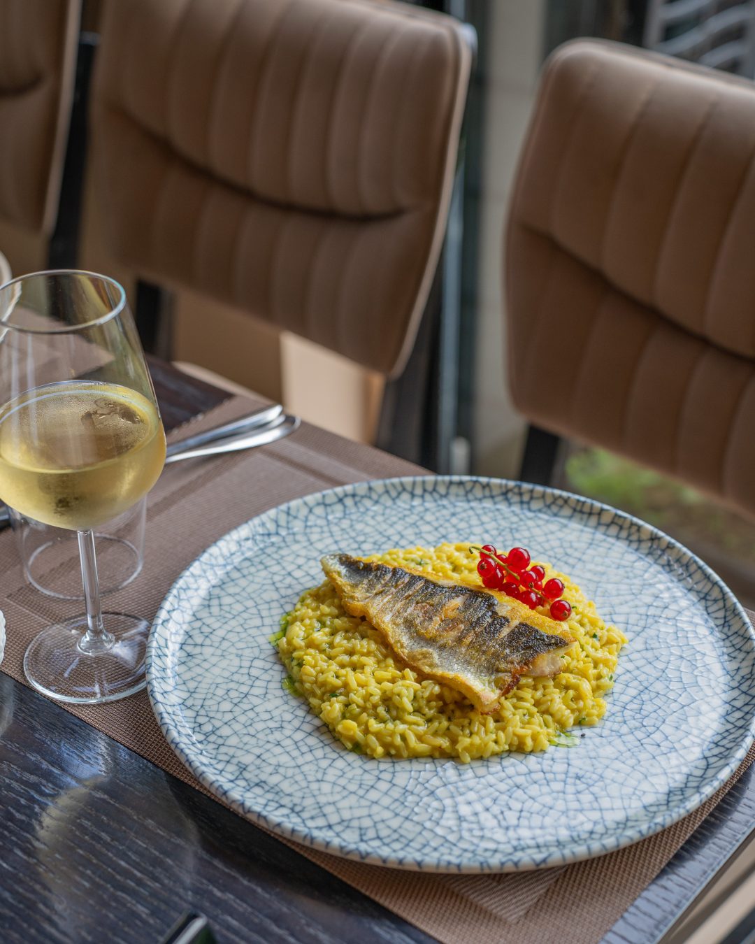 Rizoto me levrek dhe verë të bardhë